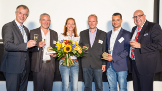 Gruppenbild mit Preisträgern des Goldenen Kanaldeckels 2014