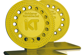 Goldener Kanaldeckel Nr. 13 - Glückszahl?