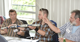 Teilnehmer mit Inspektionsgerät