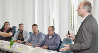 Marco Schlüter während seines Vortrags