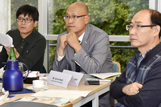 Delegation aus Südkorea