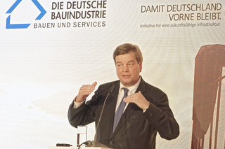 Ferlemann während seines Vortrags