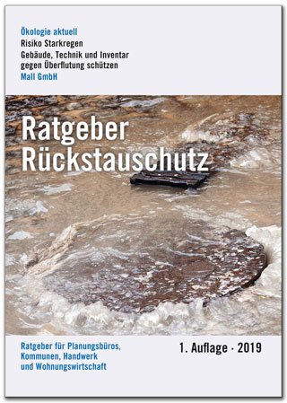Titelseite einer Broschüre zum Thema Rückstauschutz mit dem Bild einer durch Wasser hochgedrückten Schachtabdeckung