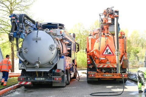 Kanalreinigungsfahrzeuge beim IKT-Fahrzeug-Check